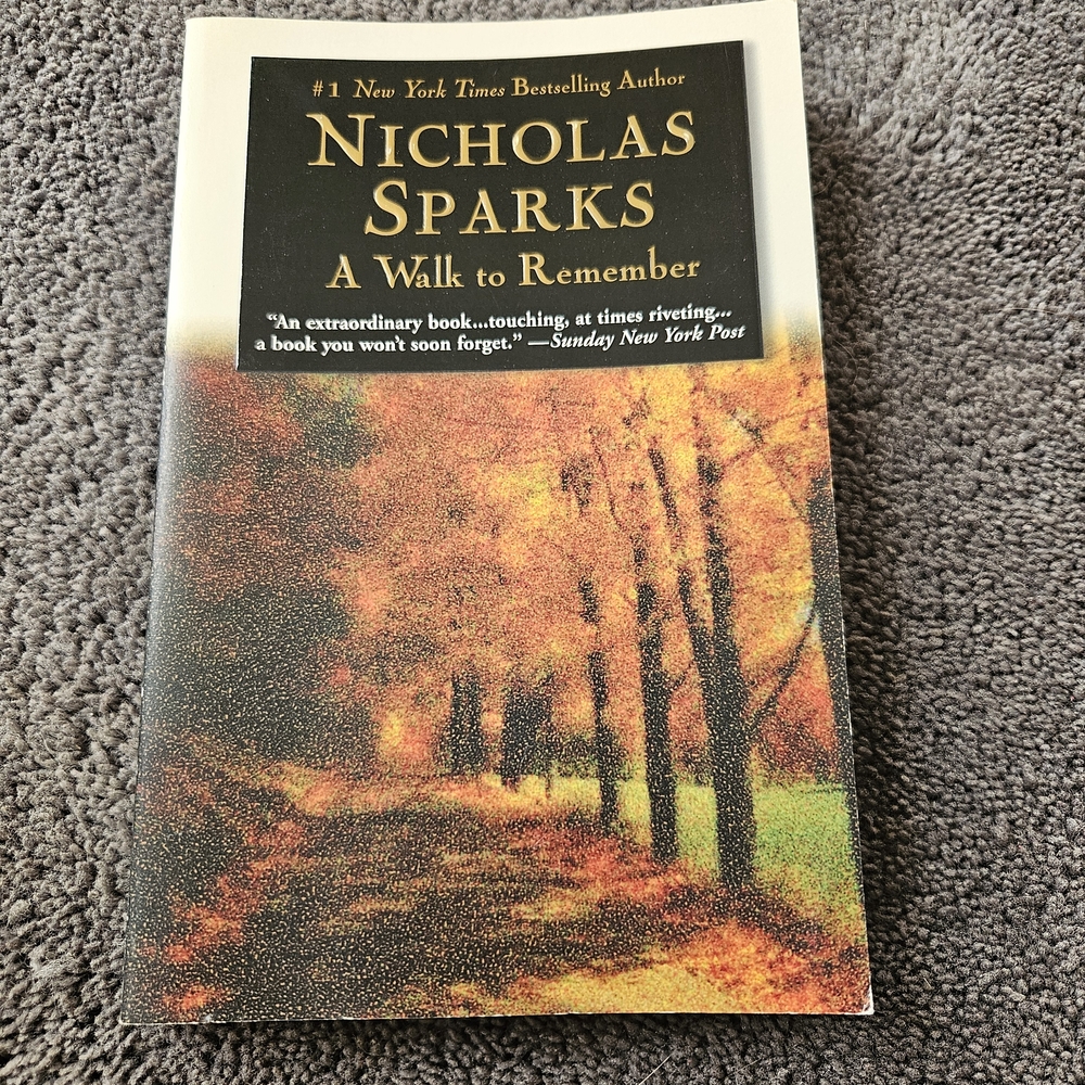 Nicholas Sparks 'A Walk to Remember' Novel